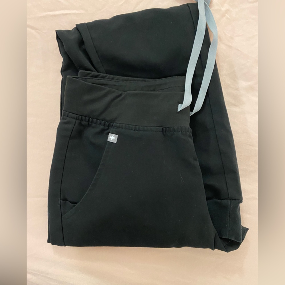 Small tall black Figs joggers
